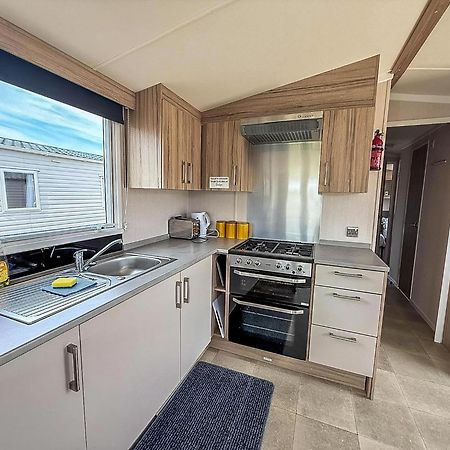 לאות' 6 Berth Caravan With Decking At Sunnydale Holiday Park Ref 35243Kg מראה חיצוני תמונה